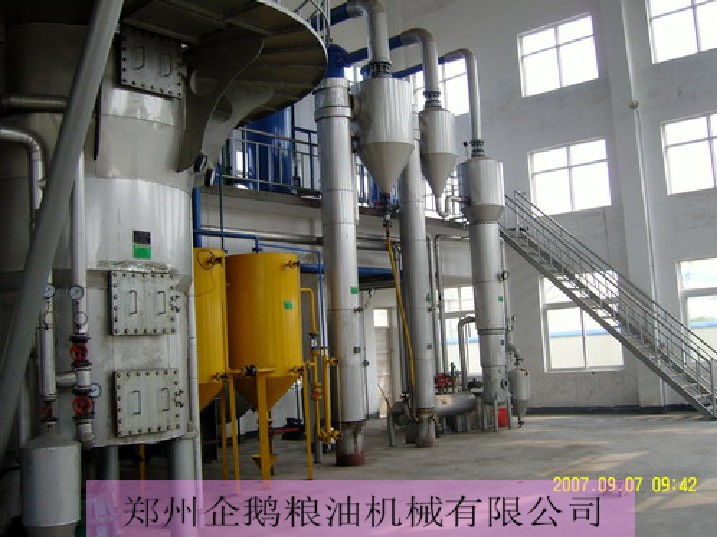 浸出油設(shè)備，浸出油設(shè)備哪家好，小型浸出設(shè)備，浸出器